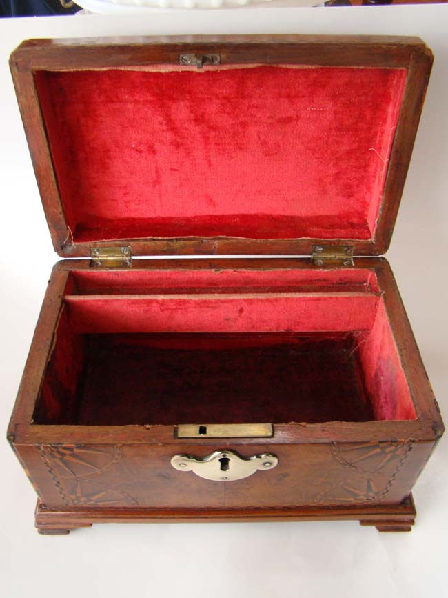 A fabulous antique English tea caddy box dated 1772 — image 3